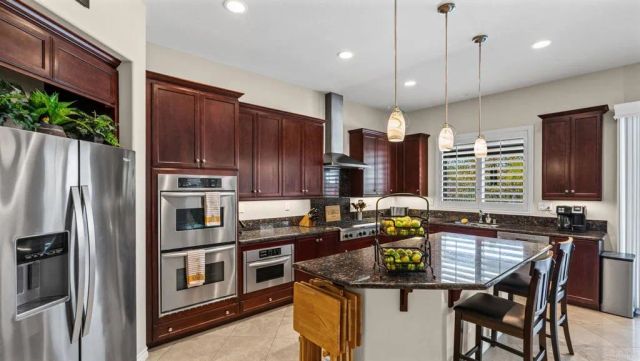 33982 Baystone Street, Temecula, CA 92592