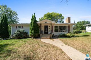 2113 S Van Eps Ave Avenue, Sioux Falls, SD 57105