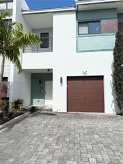 4393 NW 9th St 4393, Plantation, FL 33317