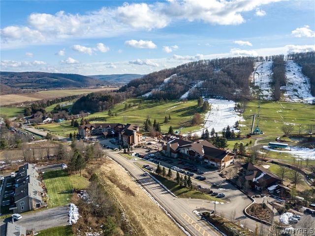 504 Deer Crossing Road, Ellicottville, NY 14731