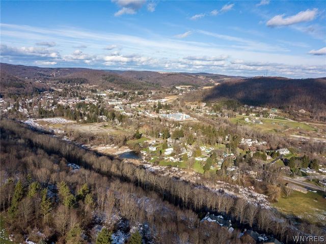 504 Deer Crossing Road, Ellicottville, NY 14731
