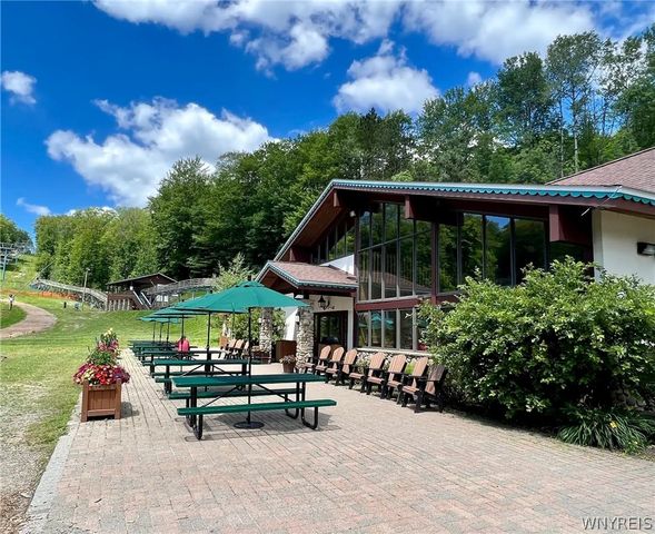 504 Deer Crossing Road, Ellicottville, NY 14731