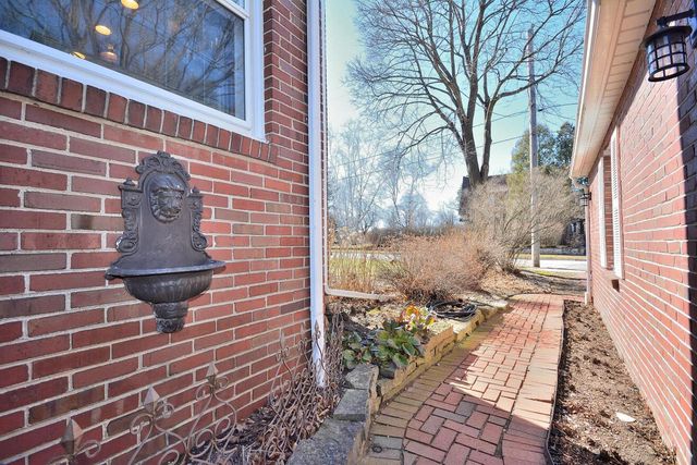 306 Highland AVENUE, Hartford, WI 53027