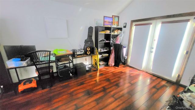 98 Sutton Park Road, Poughkeepsie, NY 12603