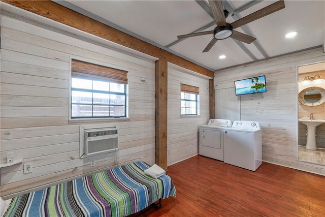 1338 Ross Ave, Port Aransas, TX 78373