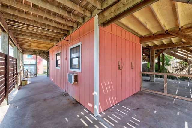 1338 Ross Ave, Port Aransas, TX 78373