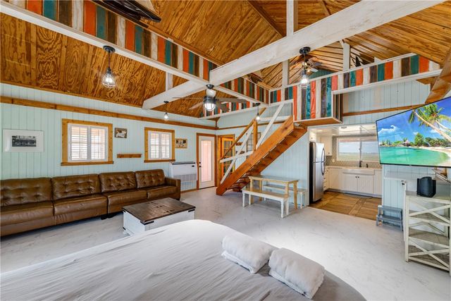 1338 Ross Ave, Port Aransas, TX 78373