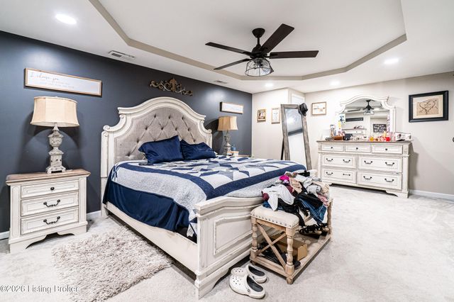 7803 Hepatica Dr, Louisville, KY 40258