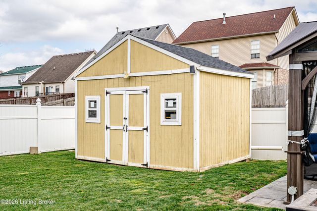 7803 Hepatica Dr, Louisville, KY 40258