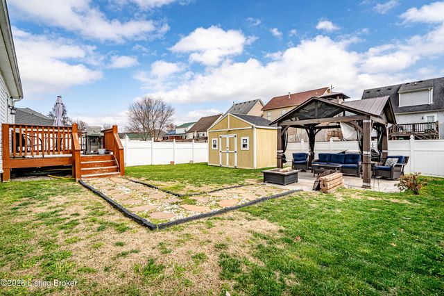 7803 Hepatica Dr, Louisville, KY 40258