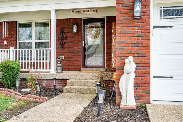 7803 Hepatica Dr, Louisville, KY 40258