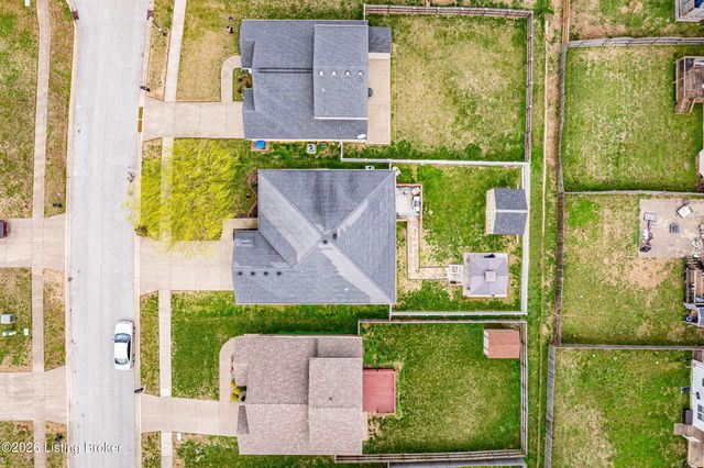 7803 Hepatica Dr, Louisville, KY 40258