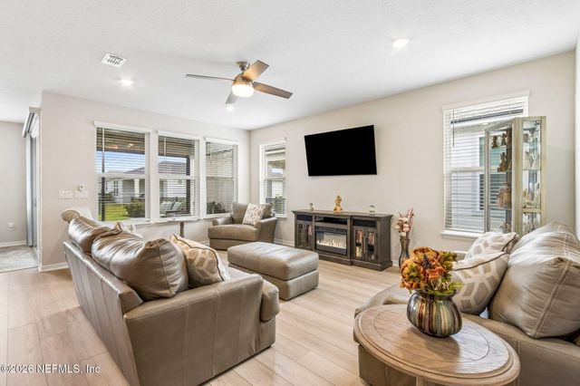 517 CONTINUUM Loop, Yulee, FL 32097