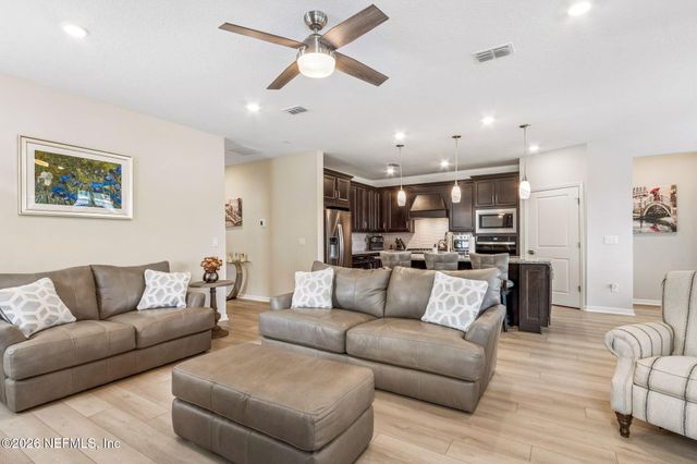 517 CONTINUUM Loop, Yulee, FL 32097