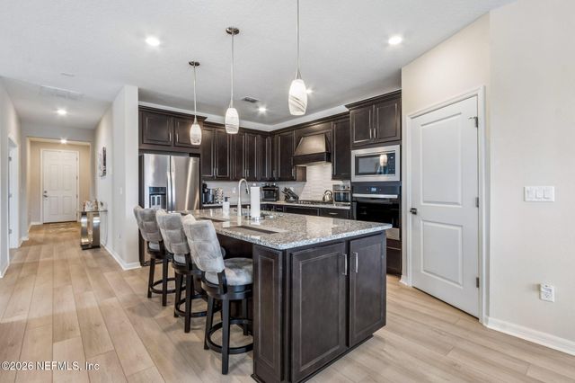 517 CONTINUUM Loop, Yulee, FL 32097