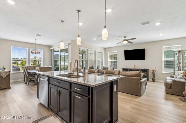 517 CONTINUUM Loop, Yulee, FL 32097