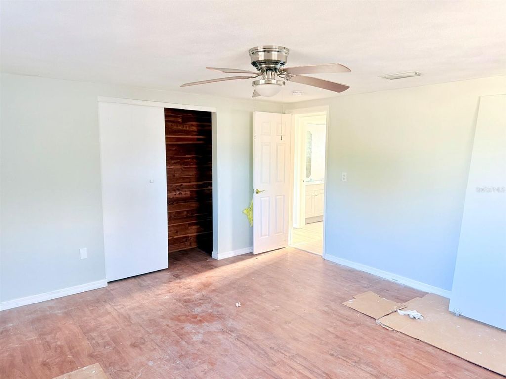 Image 7 of property listing at 11807 ALPINE PARKWAY, Port Richey, FL 34668