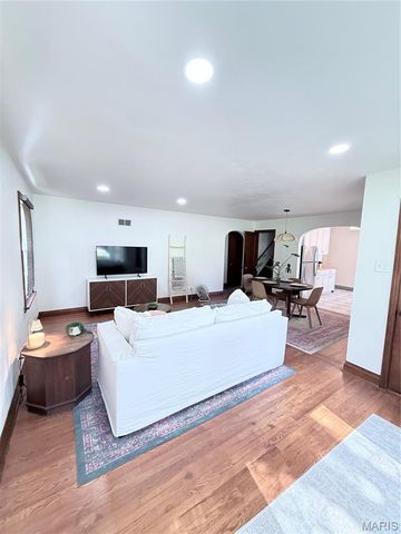 523 N Clay Avenue, Ferguson, MO 63135
