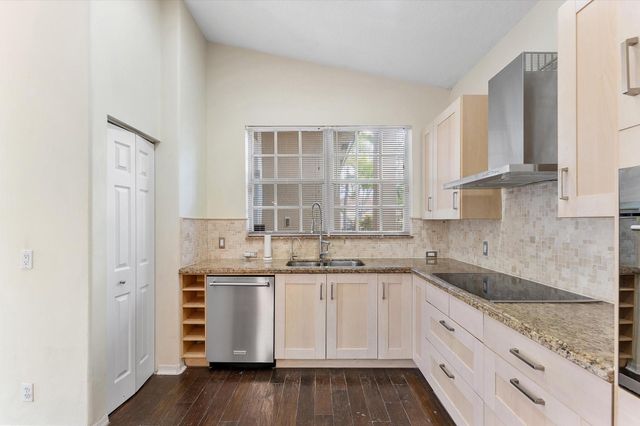 5728 NW 122nd Way, Coral Springs, FL 33076