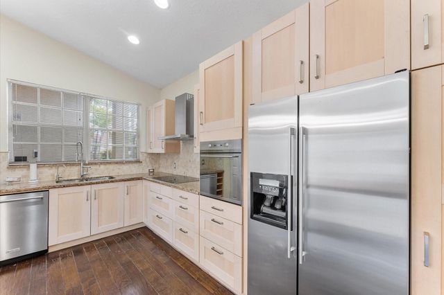 5728 NW 122nd Way, Coral Springs, FL 33076