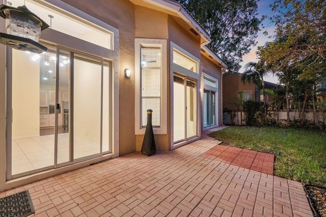 5728 NW 122nd Way, Coral Springs, FL 33076