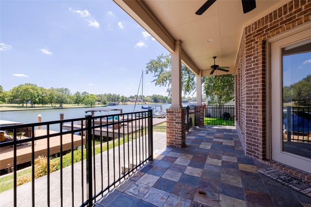 6883 Kingston Cove Lane, Willis, TX 77318