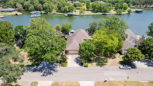 6883 Kingston Cove Lane, Willis, TX 77318