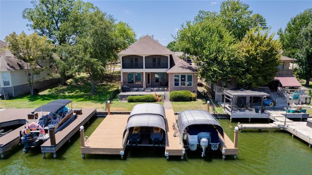 6883 Kingston Cove Lane, Willis, TX 77318