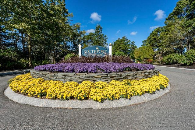 50 Pine Hill Boulevard, Mashpee, MA 02649