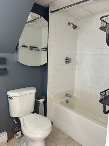 50 Ruggles Street 1, Franklin, MA 02038