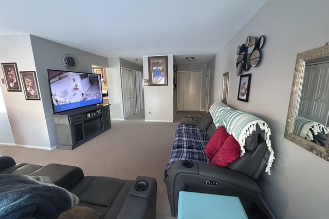 5850 Fresno Court A, Hanover Park, IL 60133