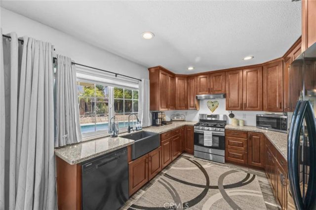 2752 Litchfield Drive, Riverside, CA 92503