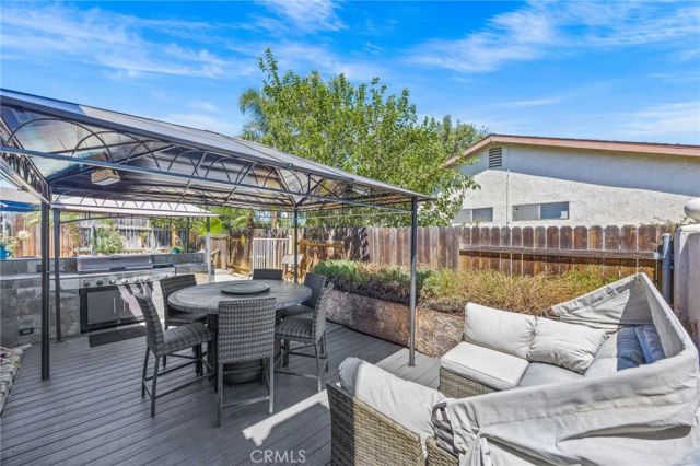 2752 Litchfield Drive, Riverside, CA 92503