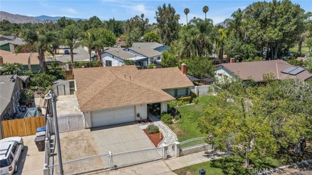 2752 Litchfield Drive, Riverside, CA 92503