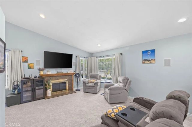 2752 Litchfield Drive, Riverside, CA 92503
