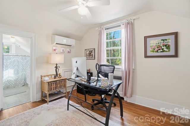 501 W Maryland Avenue, Bessemer City, NC 28016