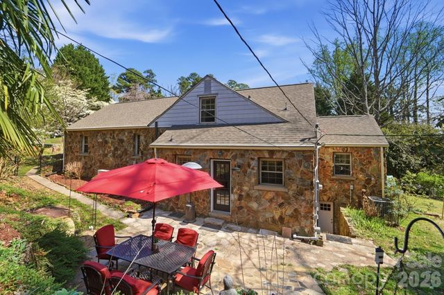 501 W Maryland Avenue, Bessemer City, NC 28016