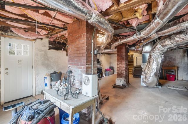 501 W Maryland Avenue, Bessemer City, NC 28016