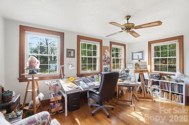 501 W Maryland Avenue, Bessemer City, NC 28016