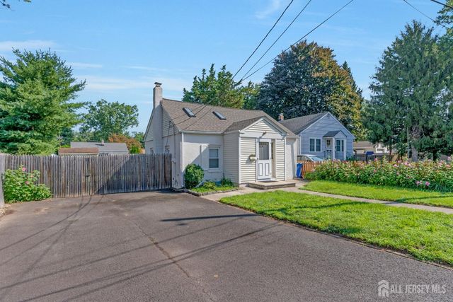 96 Conover Place, Middlesex, NJ 08846