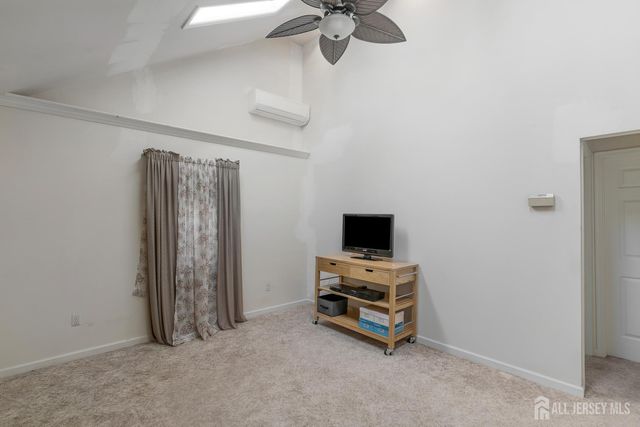96 Conover Place, Middlesex, NJ 08846