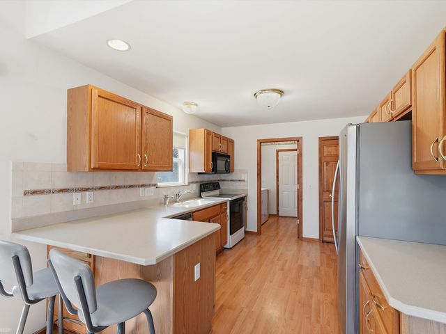 14861 Heather Pointe Drive, Sterling Heights, MI 48313