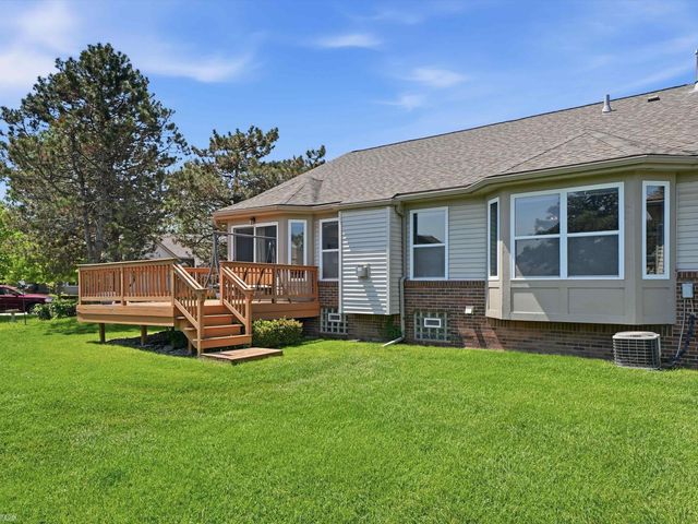 14861 Heather Pointe Drive, Sterling Heights, MI 48313