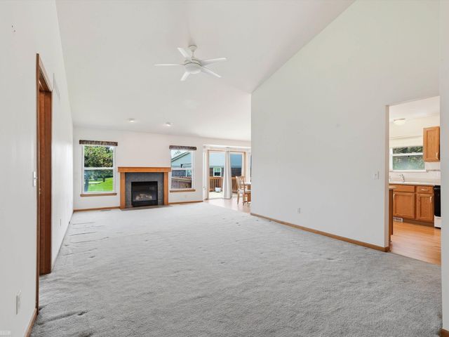14861 Heather Pointe Drive, Sterling Heights, MI 48313