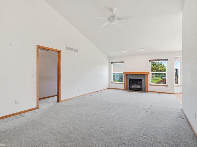 14861 Heather Pointe Drive, Sterling Heights, MI 48313