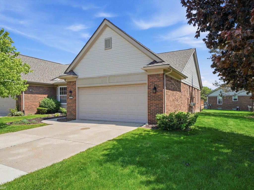 14861 Heather Pointe Drive, Sterling Heights, MI 48313