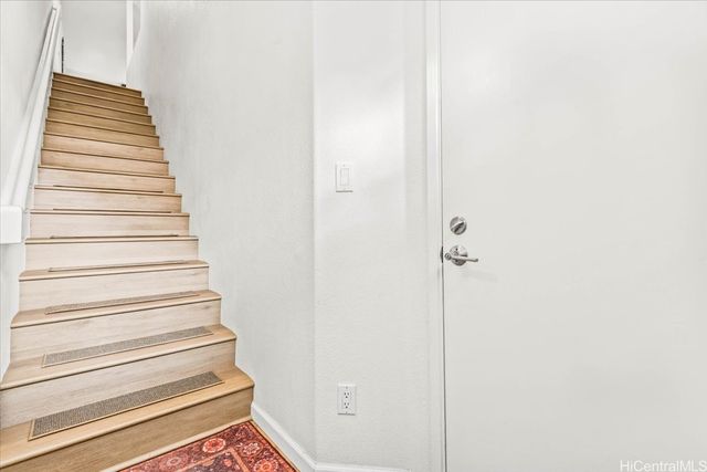 7122 Hawaii Kai Drive 90, Honolulu, HI 96825