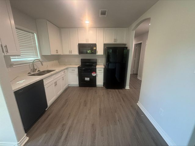 173 Emerald Lane, Onalaska, TX 77360