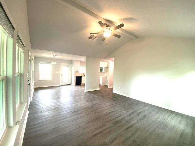 173 Emerald Lane, Onalaska, TX 77360