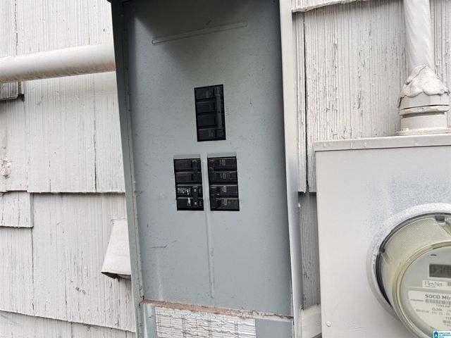 1101 CAROL CIRCLE, Midfield, AL 35228